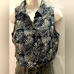 Forever 21 button down crop top.